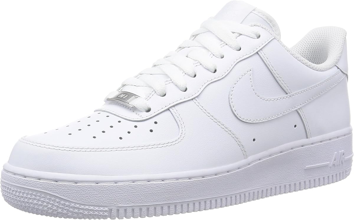 Tênis branco minimalista · silhueta AF1