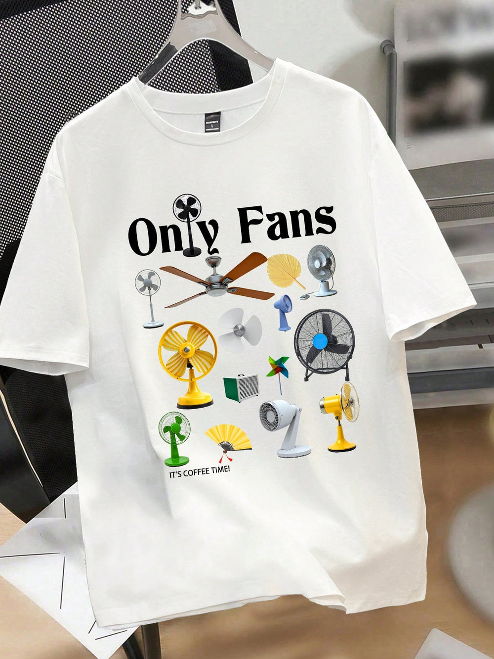 Camiseta Manfinity Hypemode preta · Y2k retro